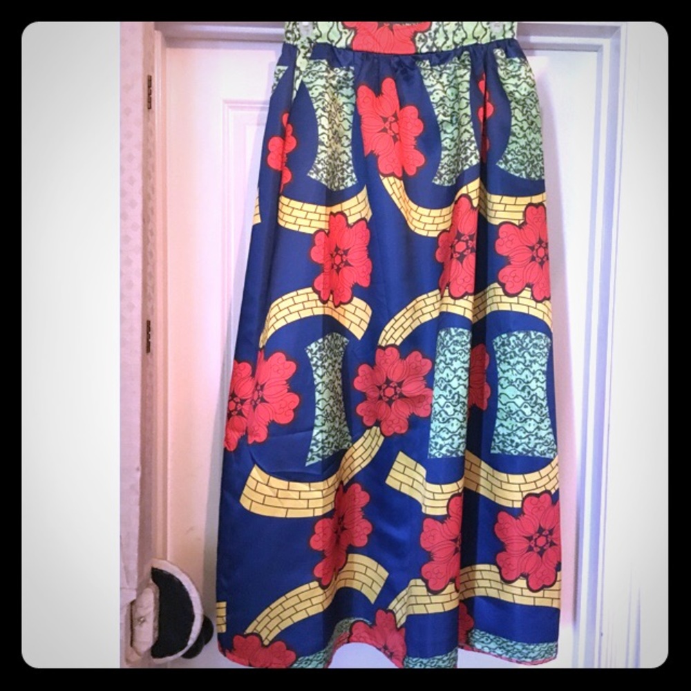 African skirt floor length. Elastic waist XL-2x.